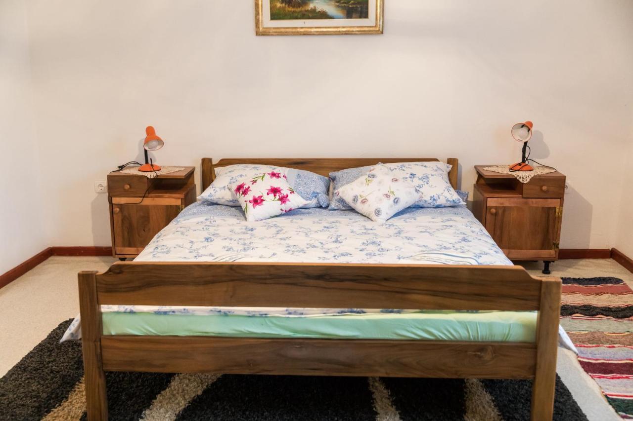 Ferienwohnung Kuca Za Odmor Jagnjic Josipdol Exterior foto